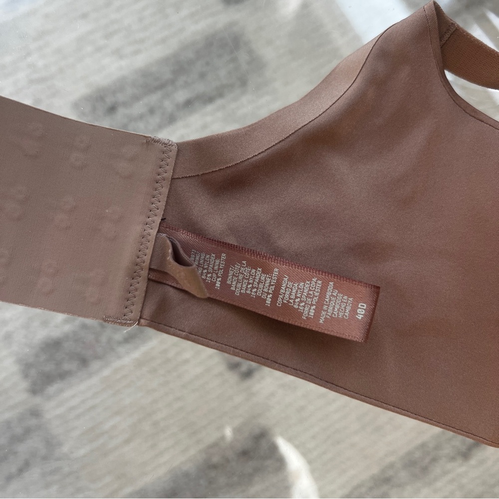SKIMS Ultimate Bra Teardrop Push Up in Sienna - Picture 4 of 4